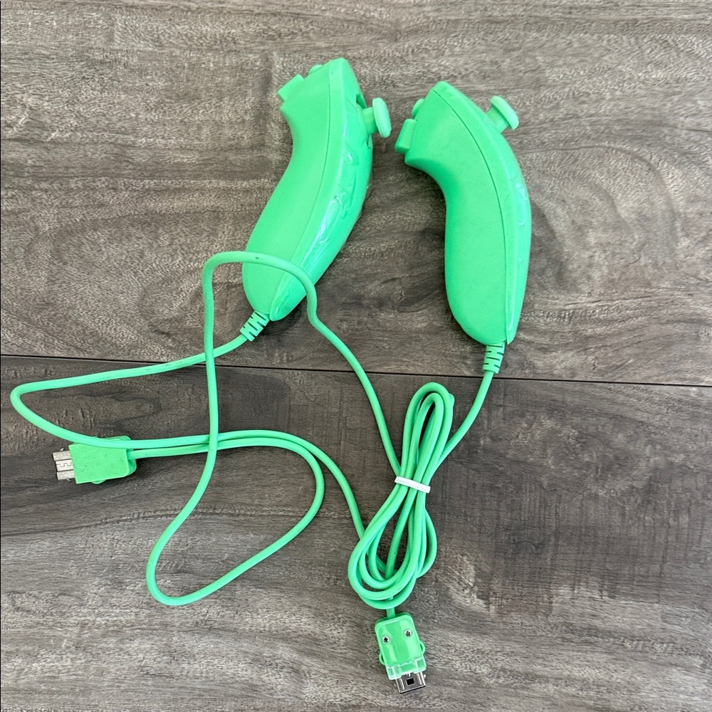 Green 2 Pack Nunchuck Video Game Controller For Nintendo Wii / Wii U Console